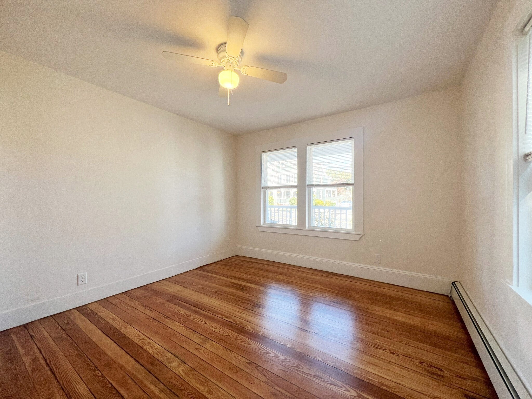 Building Photo - 1832 River St