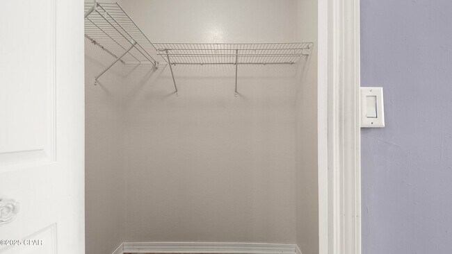 Building Photo - 3165 Meadow St