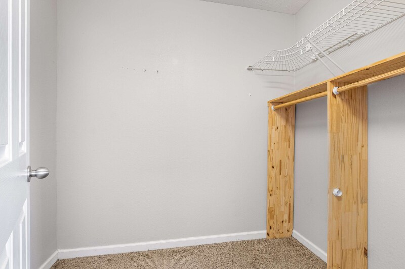 Building Photo - 423 Shoshone Pl