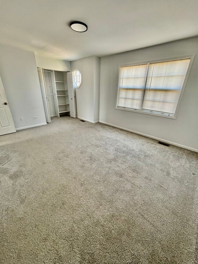 Building Photo - 1278 Robin Dr