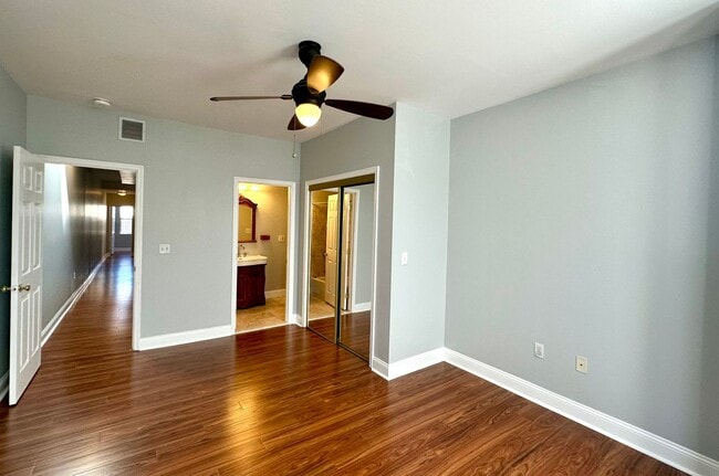 Building Photo - Charming 3 Bedroom/2.5 Bathroom Townhome in Hampden!
