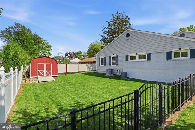 Building Photo - 5202 Garner St