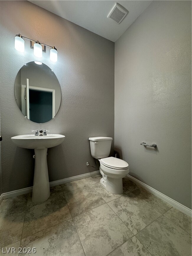 Building Photo - 7490 Lush Oasis Ave.