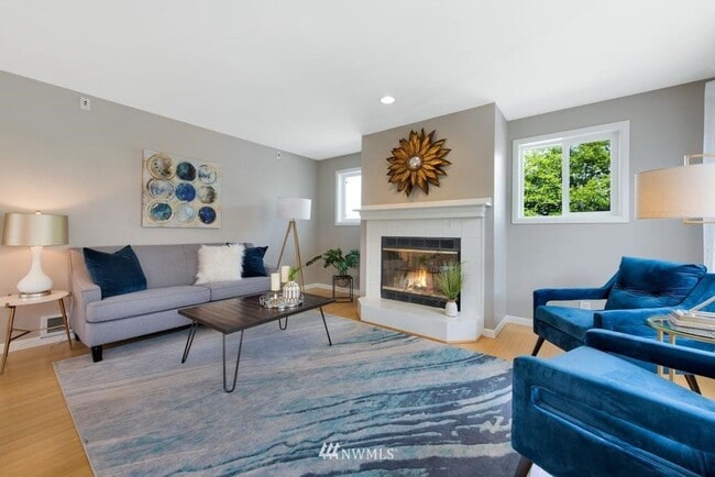 Building Photo - Spacious 2 Bedroom Condo in Queen Anne for $3475 AVAILABLE NOW!