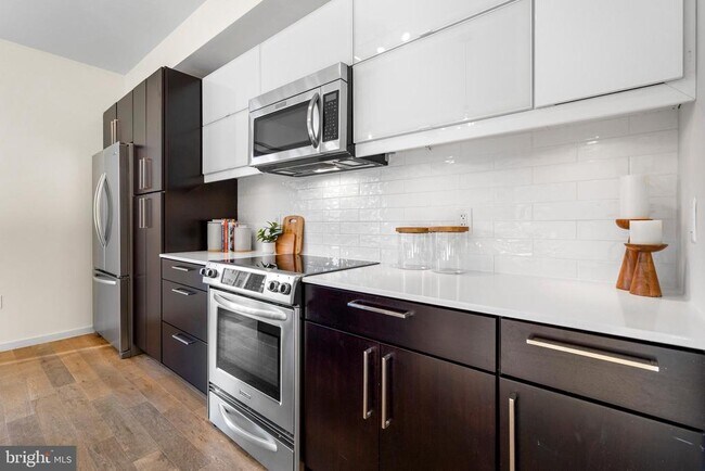 Building Photo - 1224 11th St NW