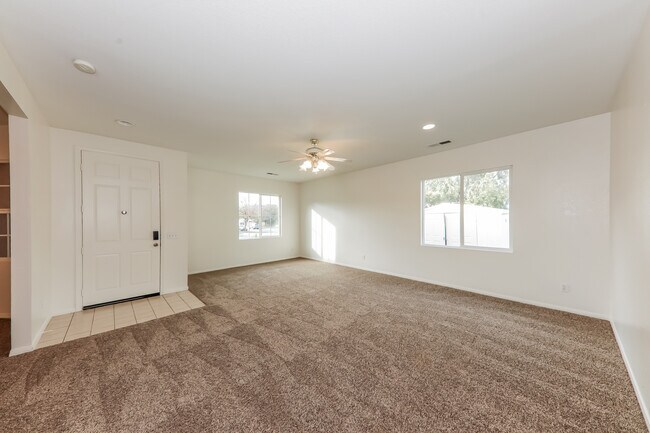 Building Photo - 1060 Indiangrass Dr