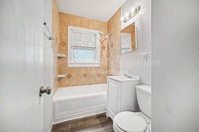 Building Photo - 5114 Brooklyn Ave