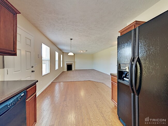 Building Photo - 1009 Harmony Ln