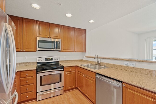 Building Photo - EXCLUSIVE PENTHOUSE UNIT IN MISSION TERRAC...