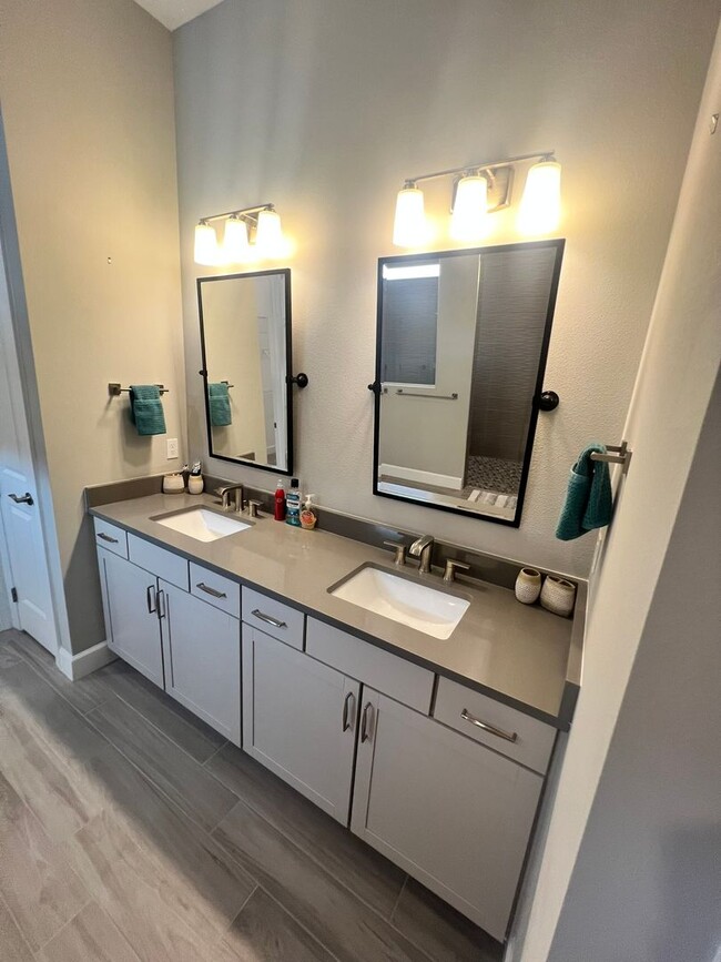 Building Photo - STUNNING LAKEFRONT 3 BEDROOM, 2.5 BATH HOM...