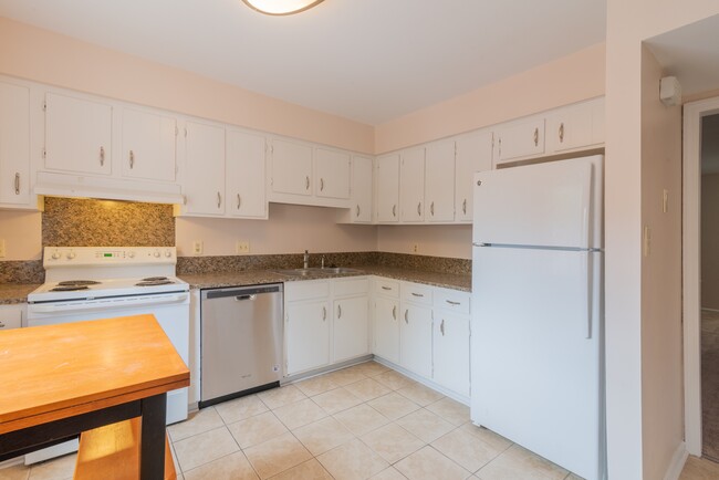 Building Photo - 4631 Old Lantern Way