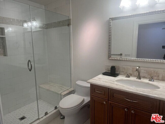 Building Photo - 1419 Avenida de Cortez