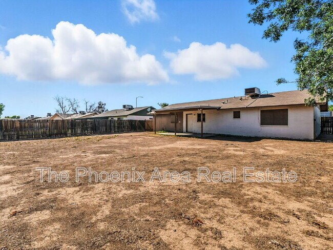 Building Photo - 3109 E Pueblo Ave