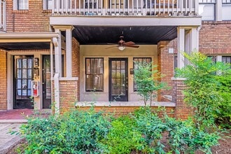 Building Photo - Highland Court II