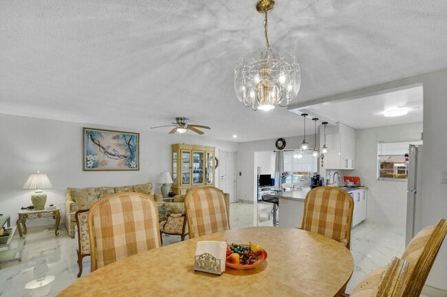 Building Photo - 1317 High Point Way SE