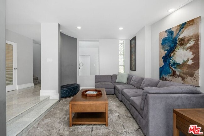 Building Photo - 11834 Pacific Coast Hwy