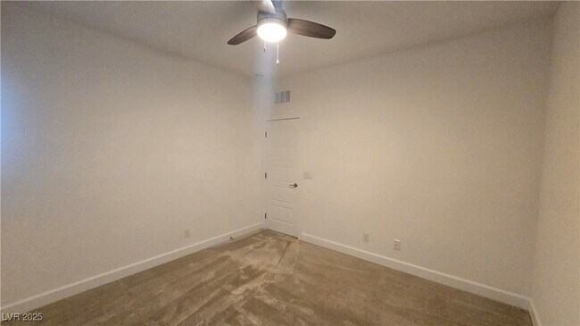 Building Photo - 1027 Whitworth Ave
