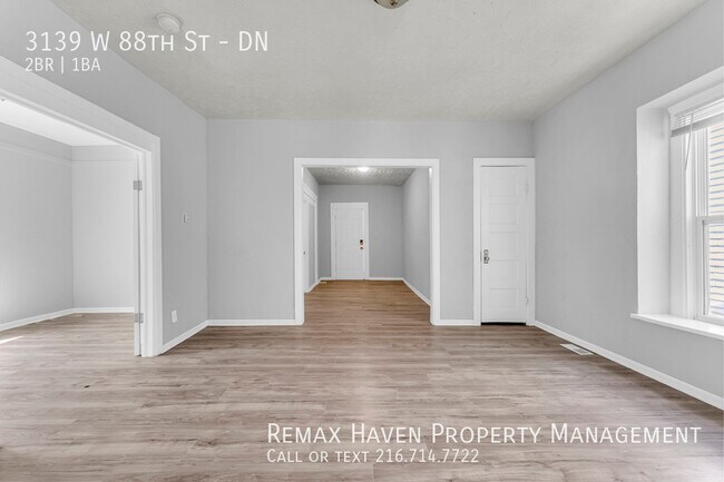 Building Photo - 3139 W 88th St