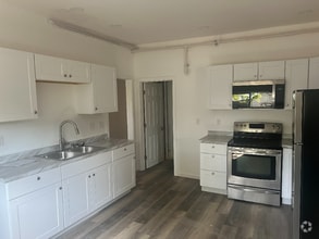 Building Photo - 325 1st Ave
