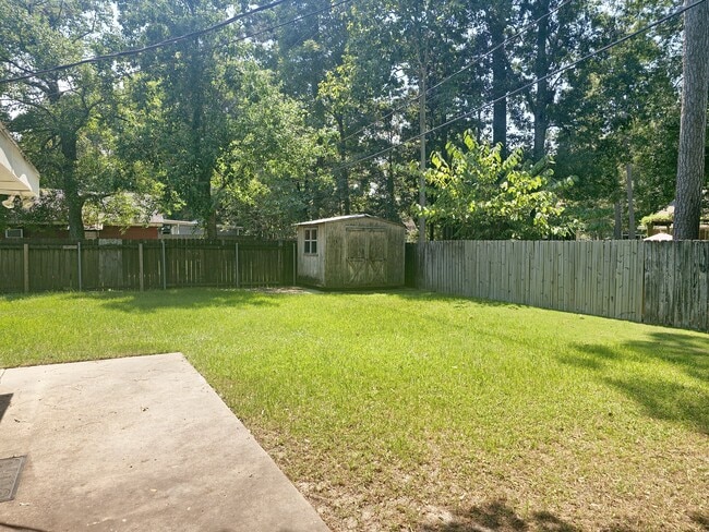 Building Photo - 371 Forest Loop