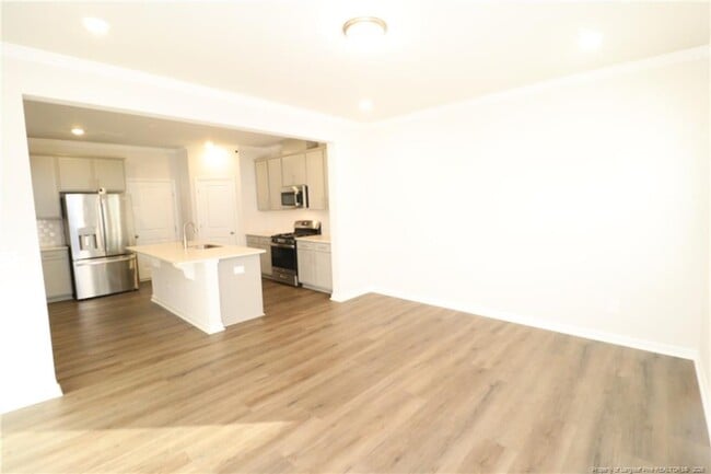 Building Photo - 1214 Rosefinch Dr