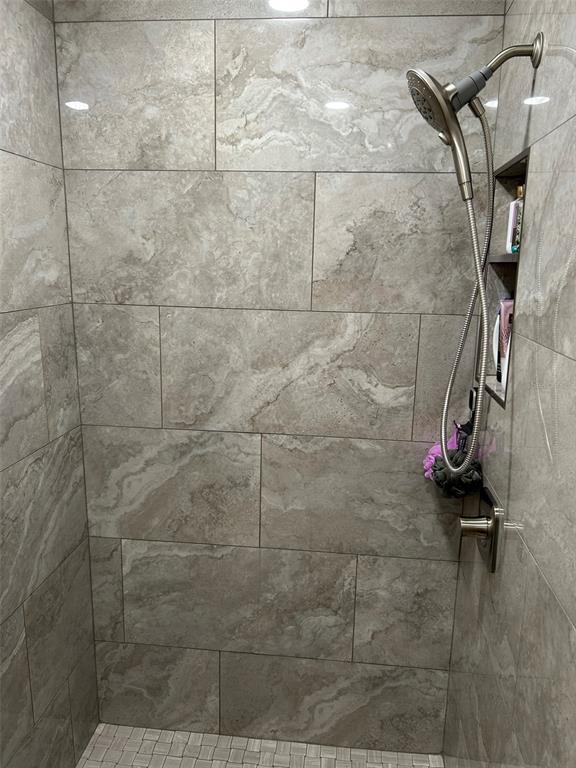 Building Photo - 947 Wages Way