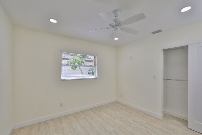 Building Photo - 5941 4th Ave N