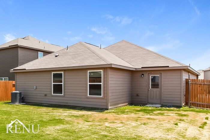 Building Photo - 18404 Allen Welch Dr
