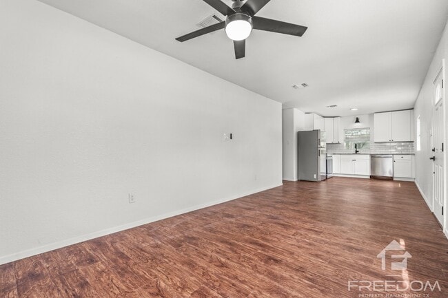 Building Photo - 1824 Katy St