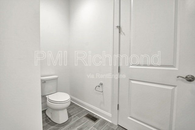 Building Photo - 127 Wellie Hl Pl