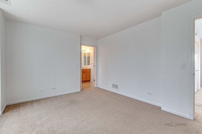 Building Photo - 726 Keystone Ln