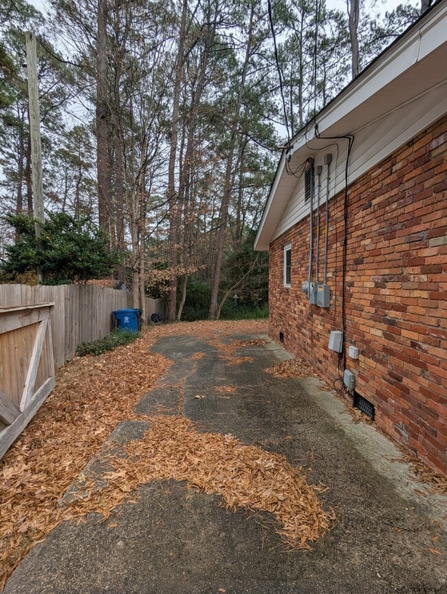 Building Photo - 2506 N Duke St