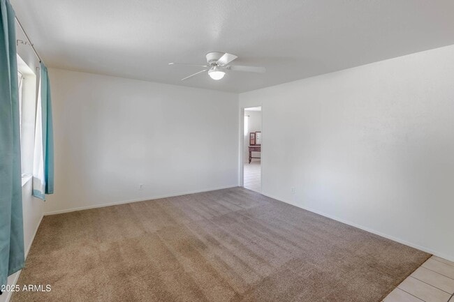 Building Photo - 7013 E Loma Land Dr