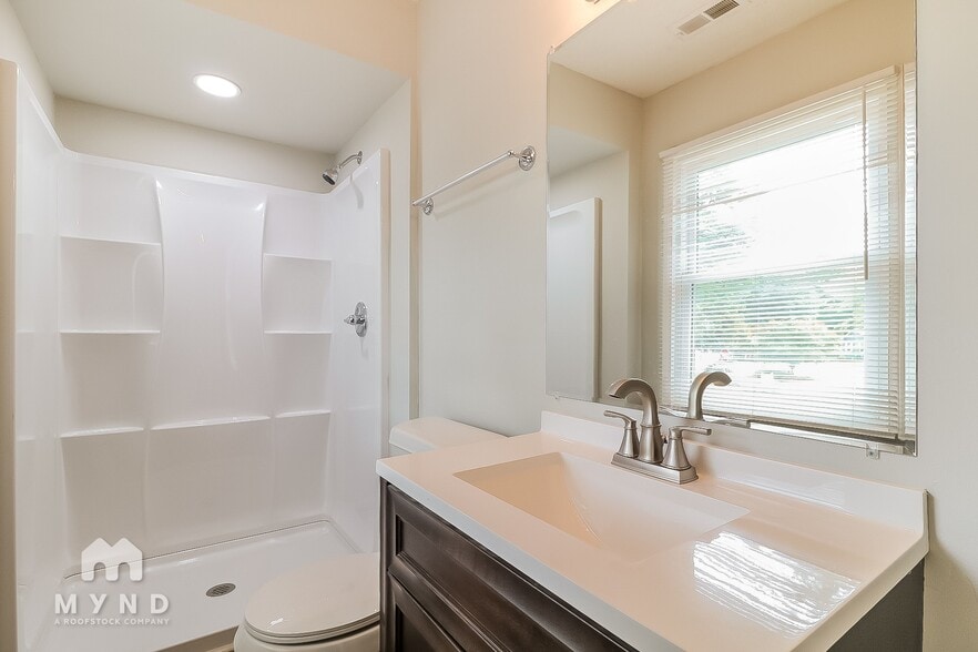 Building Photo - 4812 Kaplan Dr