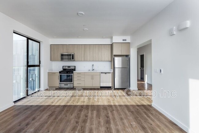 Building Photo - 532 Union St