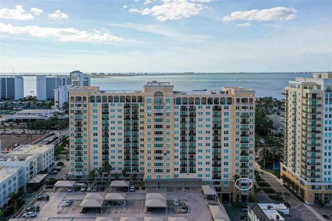 Building Photo - 750 N Tamiami Trl