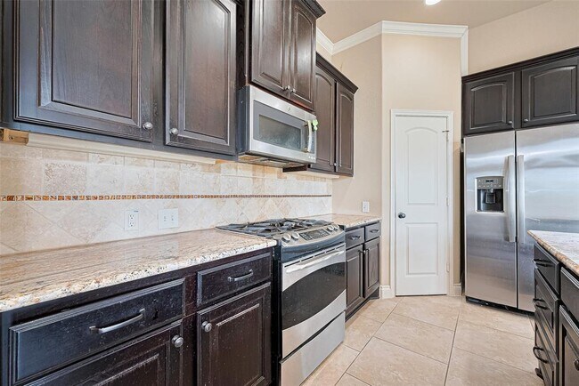 Building Photo - 19 Bear Grove Dr