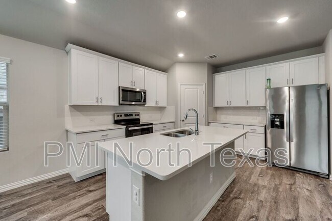 Building Photo - 214 Stonehollow Wy