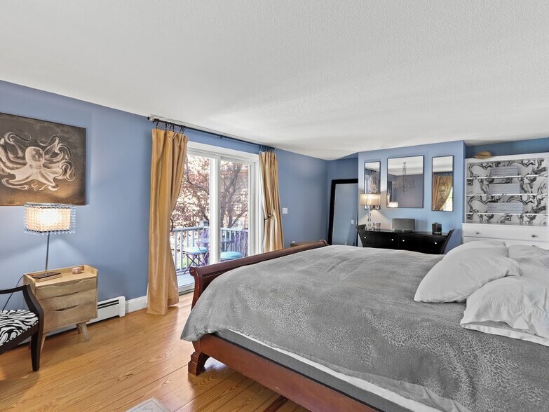 Building Photo - 491 Spring St