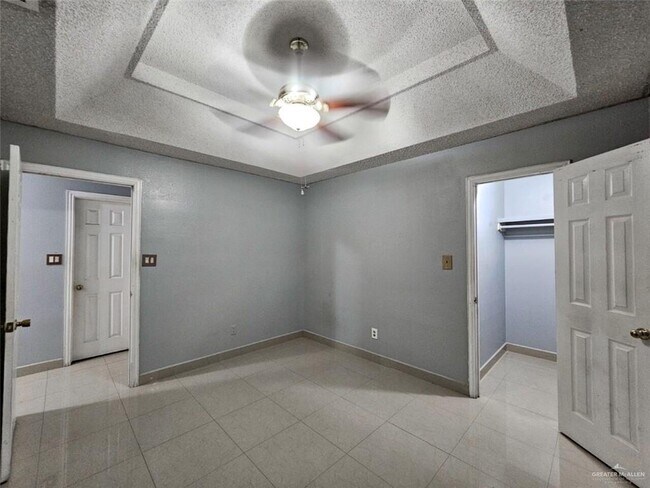 Building Photo - 2828 Highland Ave