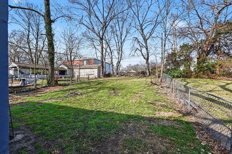 Building Photo - 7036 Bellefontaine Ave