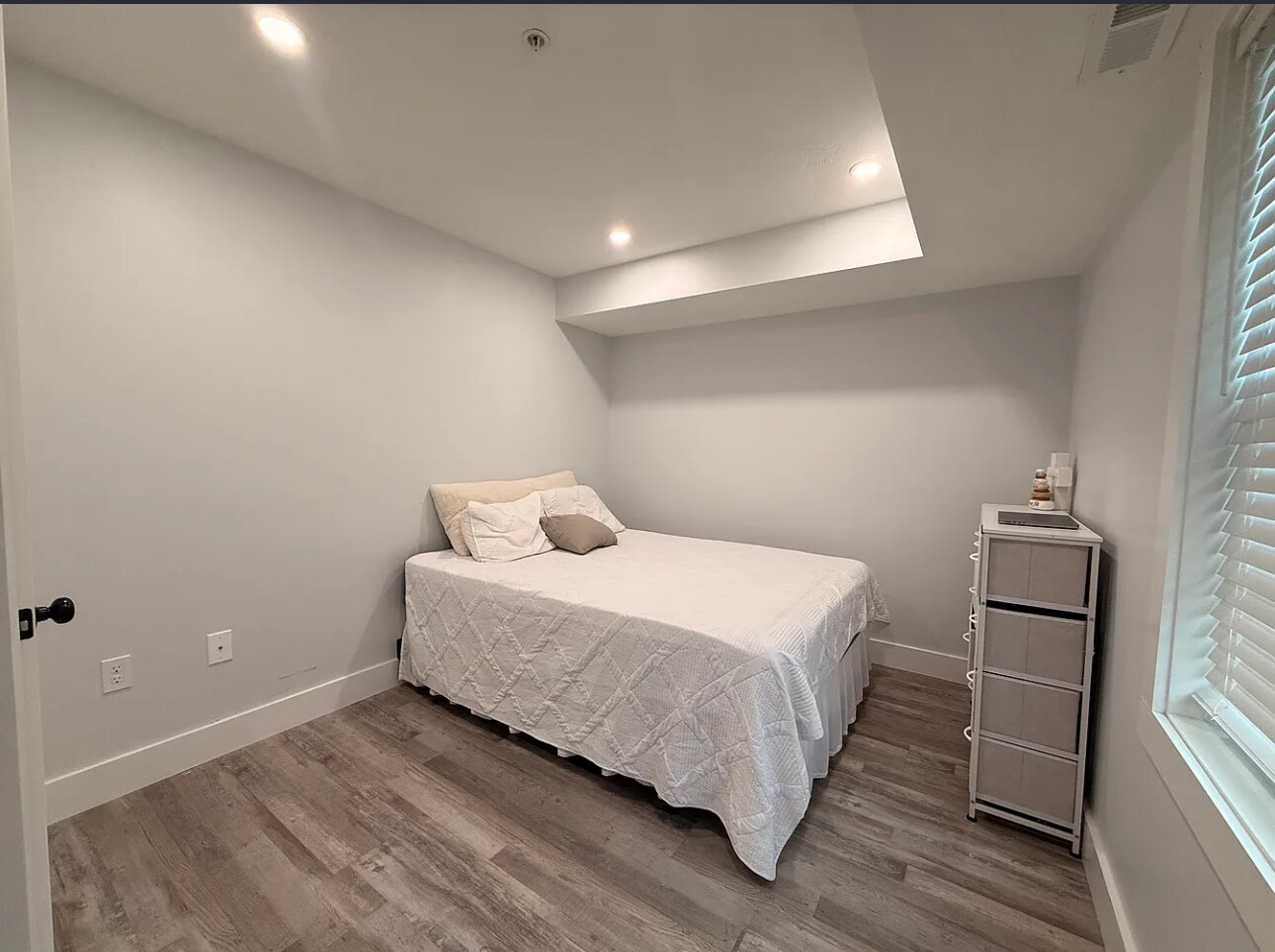 2nd bedroom - 143 Chelmsford St