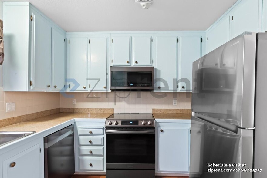 Building Photo - 4452 Viejo Way