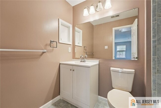 Building Photo - 37 Kingston Run