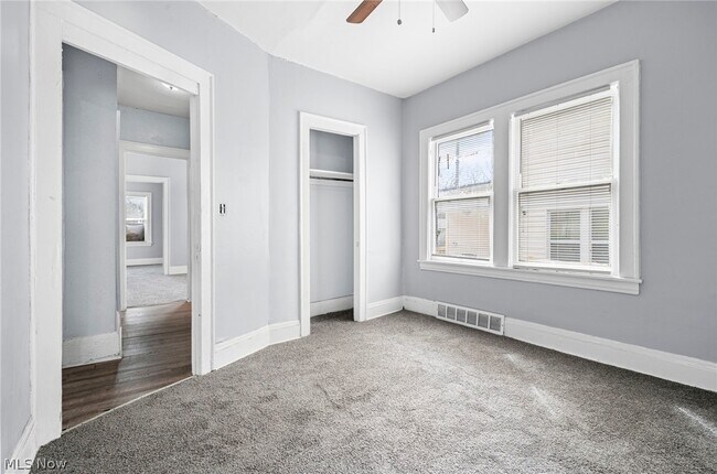 Building Photo - 3455 E 121st St