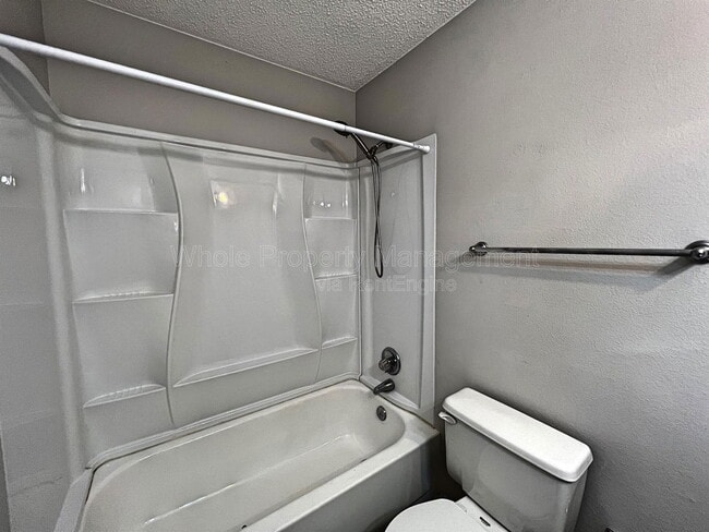 Building Photo - 8100 W Quincy Ave