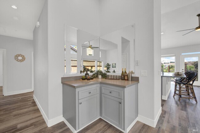Building Photo - 25 Sea Breeze Ct
