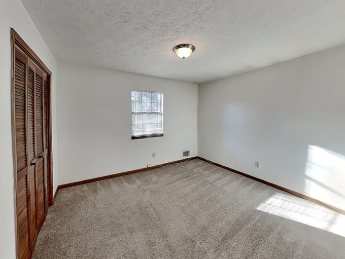Building Photo - 7319 Exeter Ct