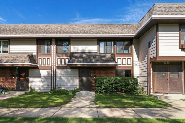 Building Photo - 5625 Ct Leona