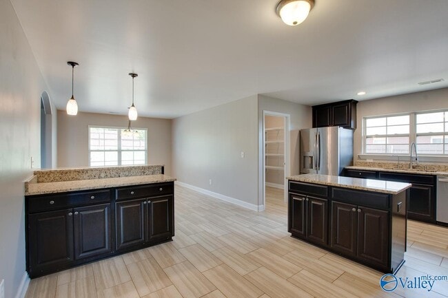 Building Photo - 512 Summer Cove Cir NW